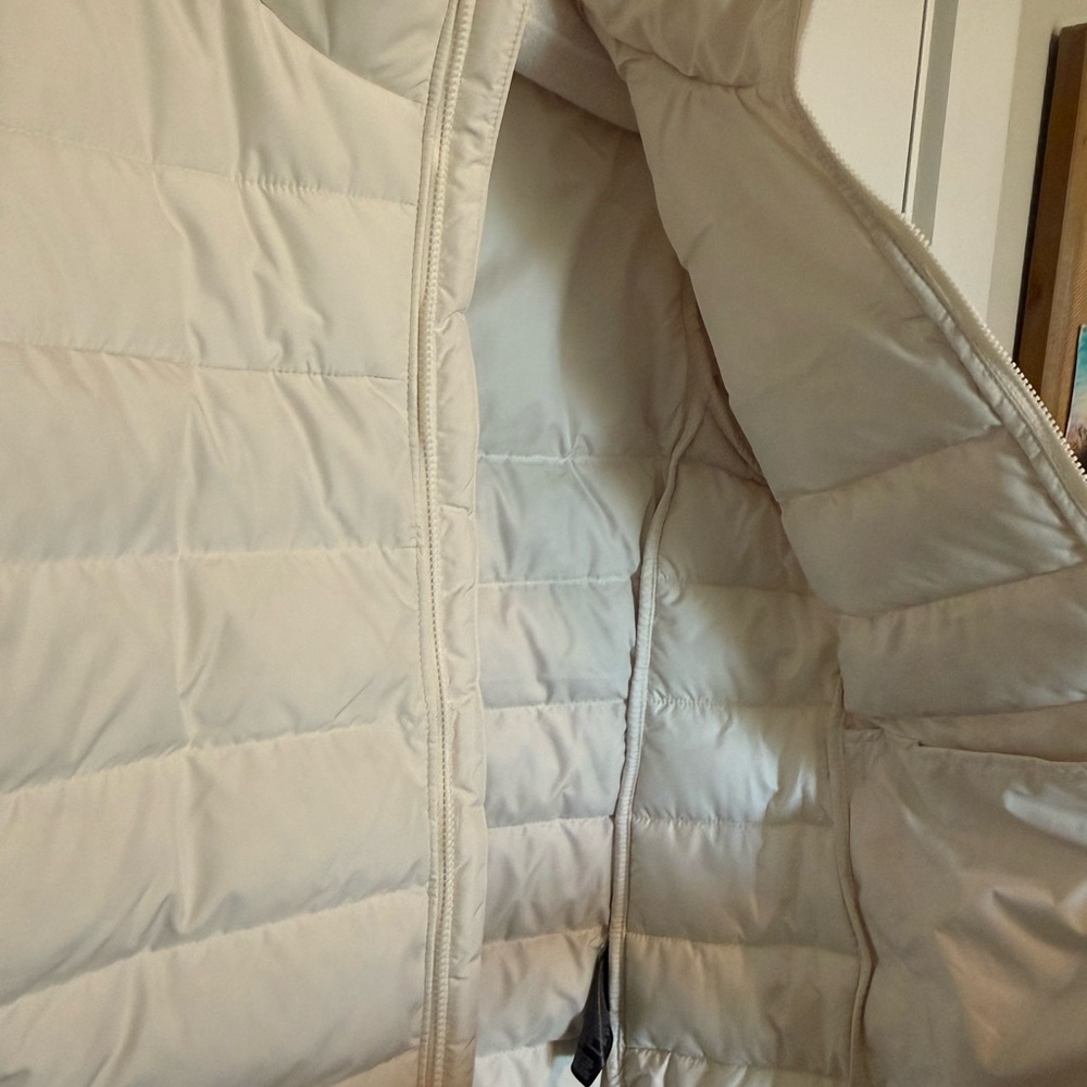 The North Face Aconcagua 3 Women’s M Puffer Jacket White Dune NWT (Some Makeup) - Picture 7 of 10